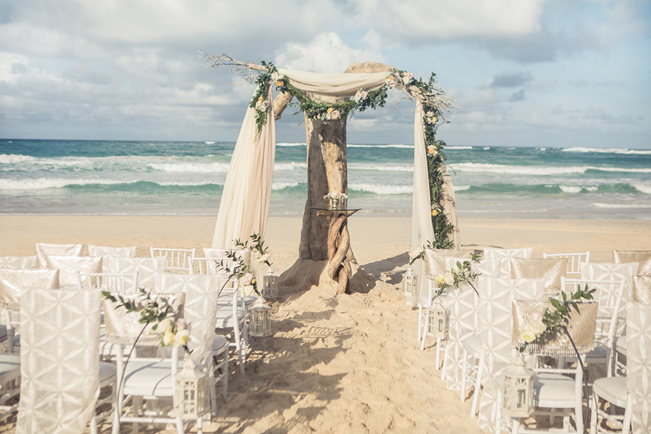 Photo by AIC Hotel Group, courtesy of Destination Weddings Travel Group 